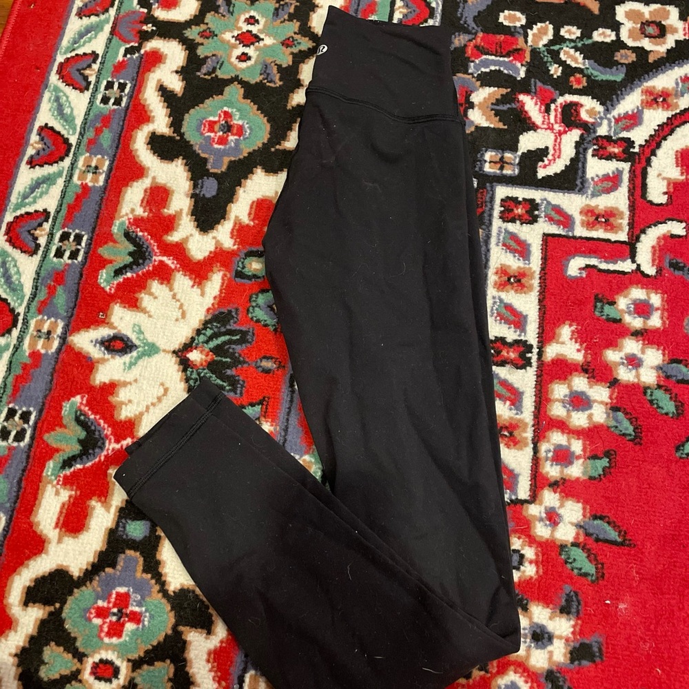 black lululemon leggings